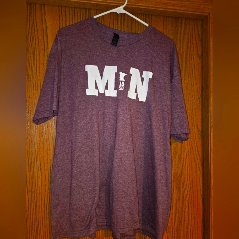MN Graphic Men's T-Shirt - Maroob